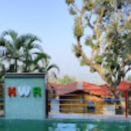 Kaas Woods Resort Yavateshwar Satara Eksteriør billede