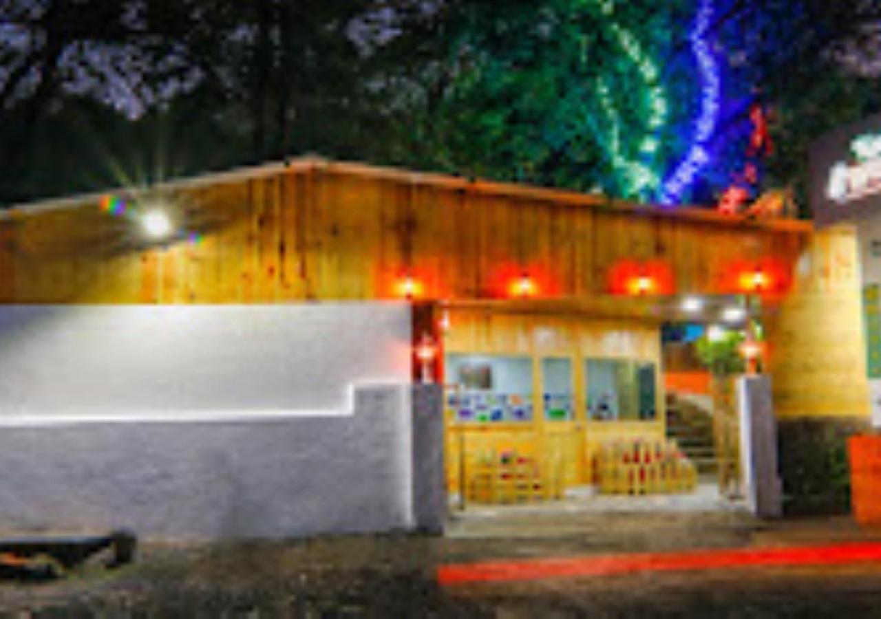Kaas Woods Resort Yavateshwar Satara Eksteriør billede